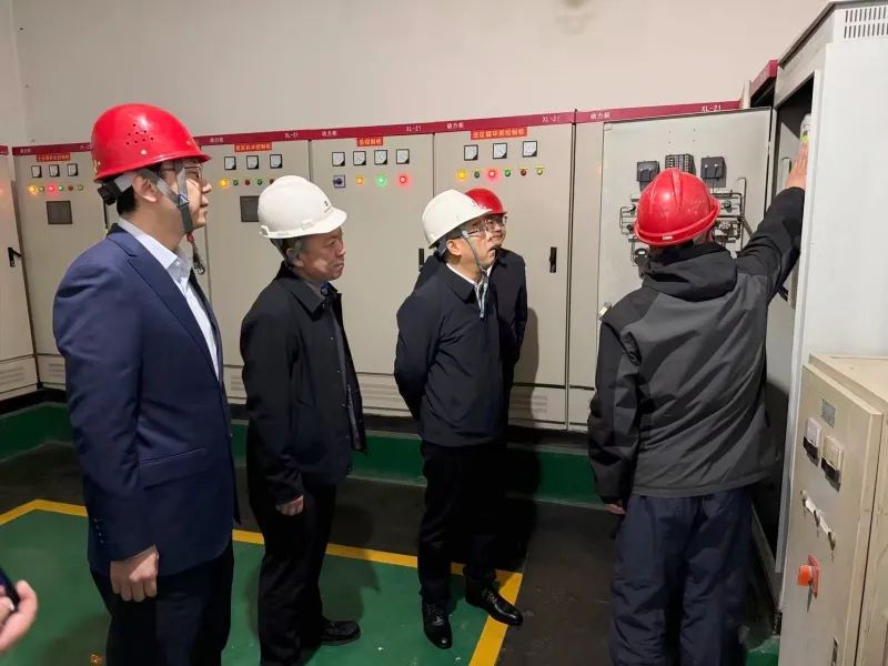屈永安深入陕西地矿华兴新能源公司检查指导工作